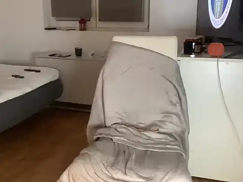 alejandrobg@xh live XXX chat