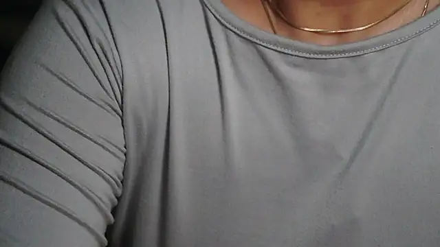 -AyeshaSinghania-'s Live XXX Chat