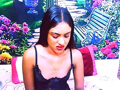 IndianPretty14u2Luv's Live XXX Chat