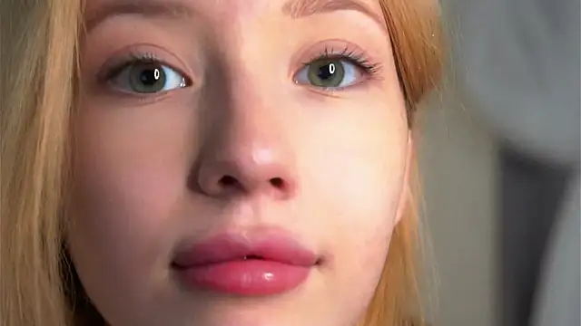 SunnivaCovil live XXX chat