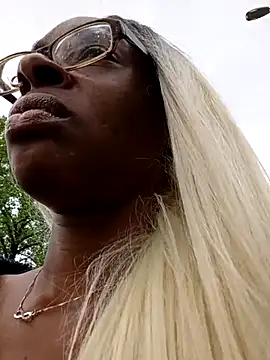 Jasmine_FullsShine's Live XXX Chat