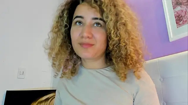 XXX chat uživo modela Charlotte11-11