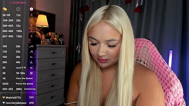 XXX chat uživo modela _Loneve__