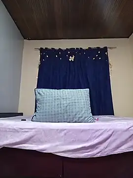 Živý XXX chat ROUSSE_SINCLAIR