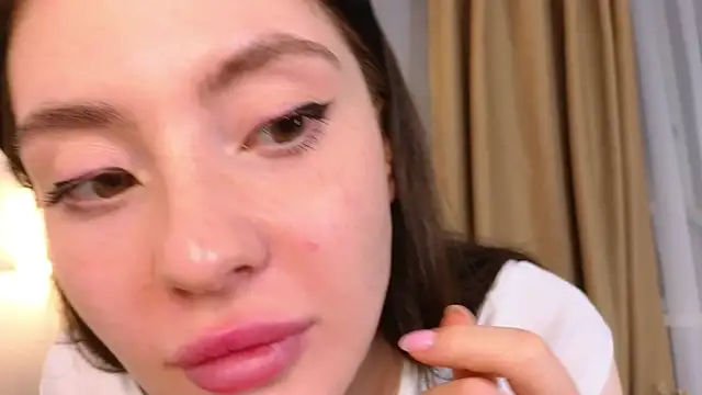 KimiFivePlus Chat XXX in diretta