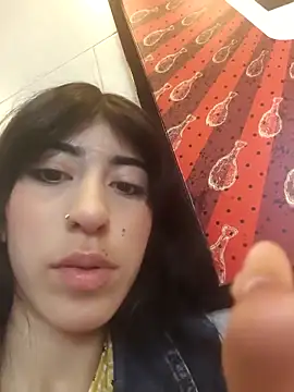 chaymae_nah_'s Live XXX Chat