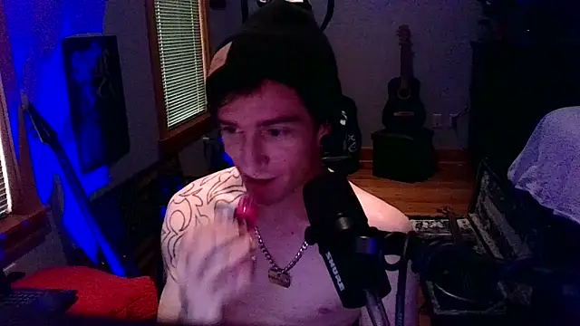 LEVIATHANX666 Show in webcam