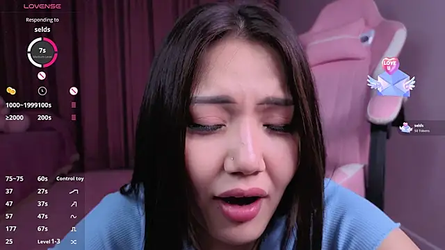 Momo_Ayase_ Chat XXX in diretta