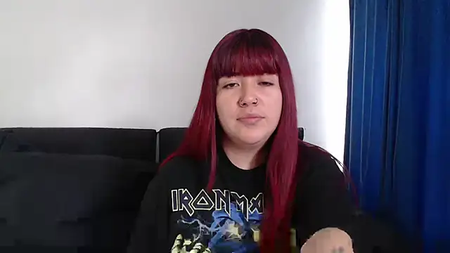 Онлайн чат XXX evilheart_69