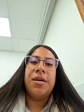 Scarlett_zoee Adlı Modelin Canlı XXX Sohbeti