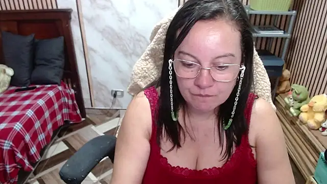 Sonialorens_ Adlı Modelin Canlı XXX Sohbeti