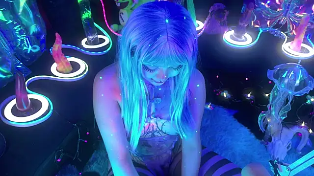 LaytonBox Adlı Modelin Canlı XXX Sohbeti