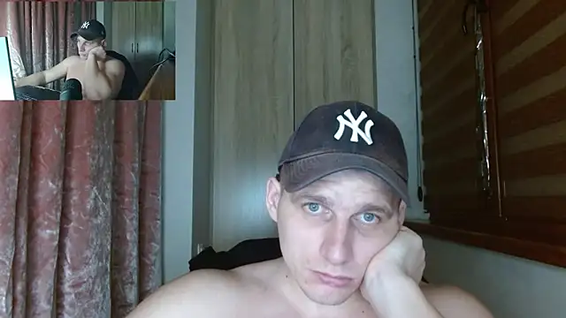 Вебкам-шоу Poliglotjoe1