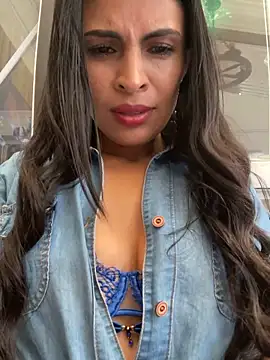 دردشة Astrid-- الجنسية المباشرة