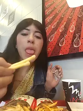 chaymae_nah_'s Live XXX Chat