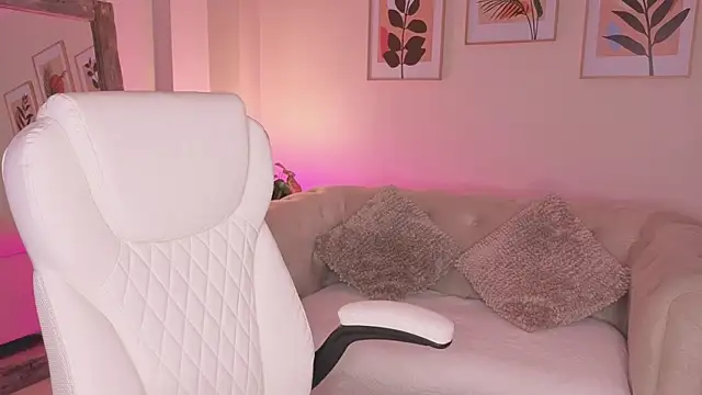 Živý XXX chat DahianaWalcott