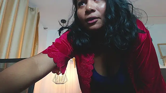 Emma_hassani élő XXX-chatje