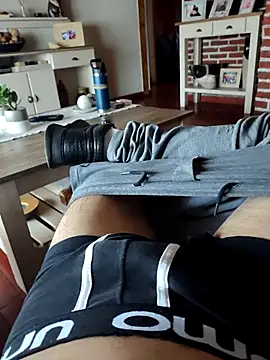 LuqenZoのライブXXXチャット