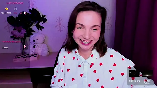 Chat +18 de KindHazelHere_ ao vivo