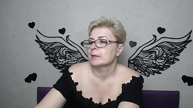 Živý XXX chat EmiliaGree