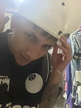 Chatroom XXX en direct de Aaron_Brink_