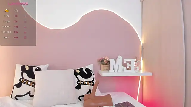 Chat XXX en directo de EllieMitchell