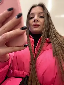 KrisMagnoly Adlı Modelin Canlı XXX Sohbeti