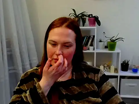 Lady_Tiana Adlı Modelin Canlı XXX Sohbeti