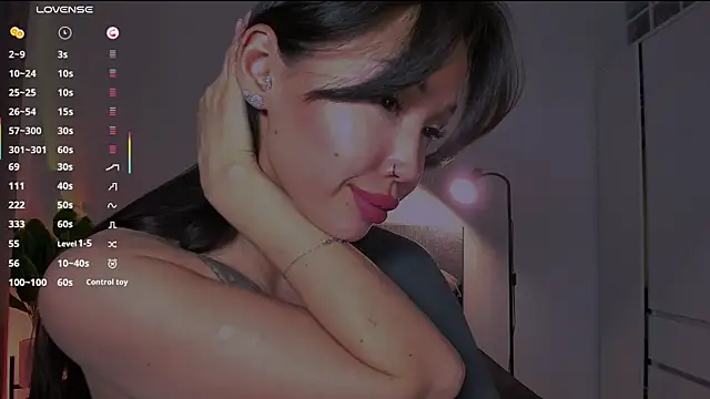 your_asian_dream Show in webcam