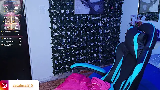 Kata_Bigboobs Show in webcam