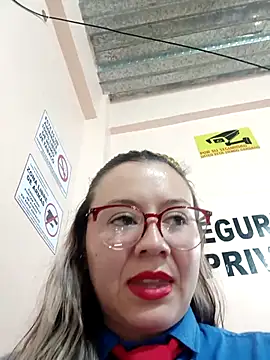 Chatroom XXX en direct de Hannah-colx