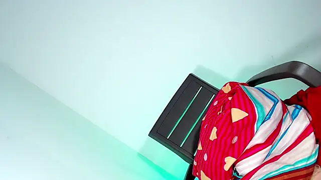 Chatroom XXX en direct de susej_bigblackcock