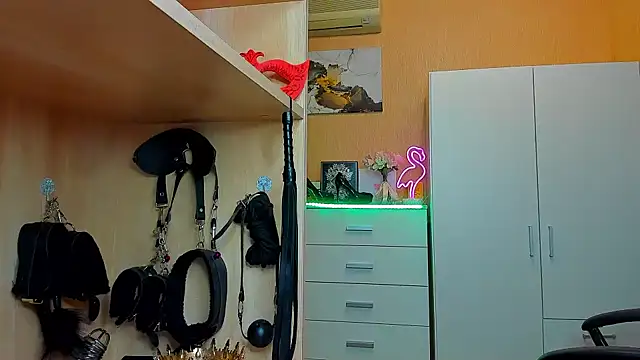 Chatroom XXX en direct de KristiTopxx