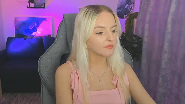 แชท XXX สดของ ViolaMore