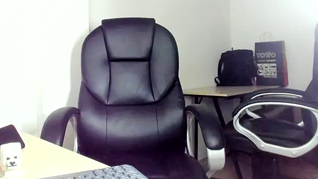 alma_fenixのライブXXXチャット