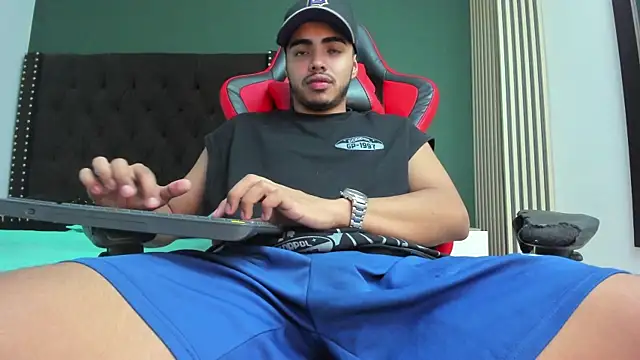 ares_pain Show Webcam