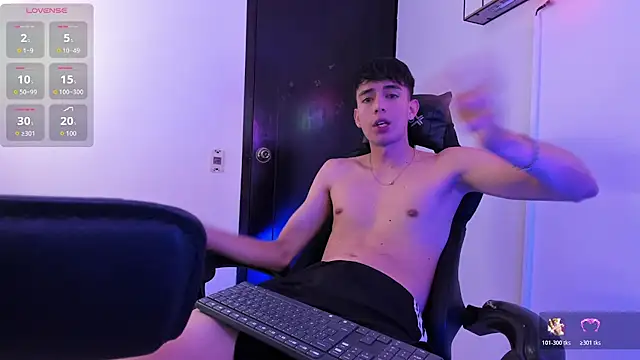 light_eyes_ Show Webcam