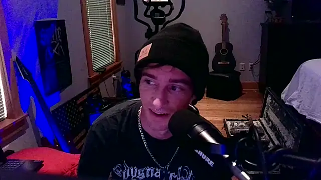 LEVIATHANX666 Adlı Modelin Canlı XXX Sohbeti