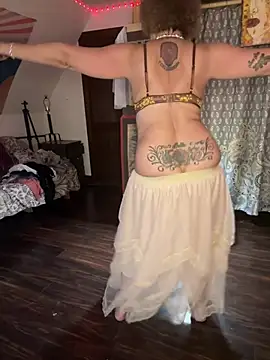 SuzyCatzz Live XXX-chat