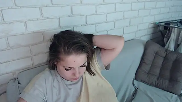 Crazyy_girl_'s Live XXX Chat