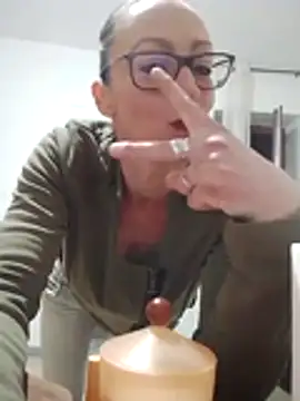 Astrid3's Live XXX Chat