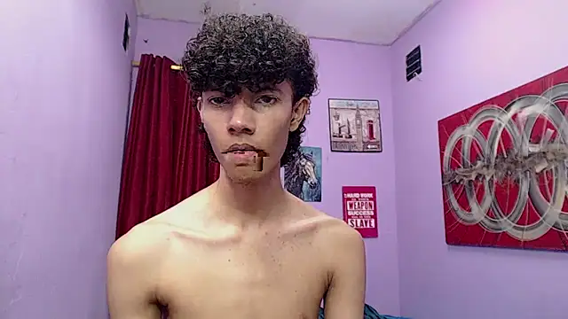 Show modela bigcock_twinks na web-kameri