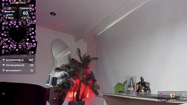 Meghan320 Adlı Modelin Canlı XXX Sohbeti