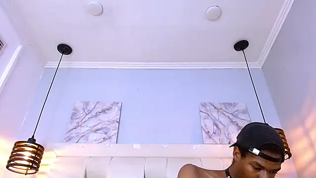 Santiago_Ortiz_: διαδικτυακό σόου στην κάμερα