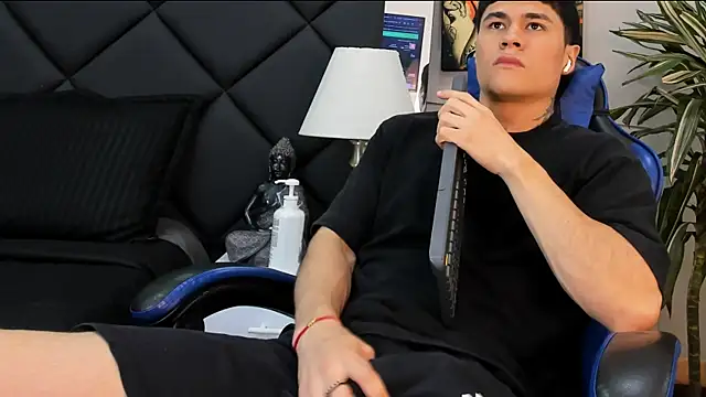 roan_birkin webkamerás műsora