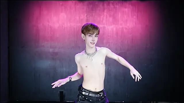 Queen-Vibe 现场XXX聊天