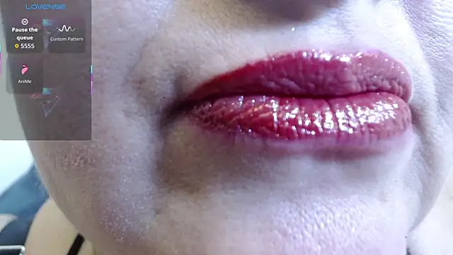 Živý XXX chat Kerly_Doll