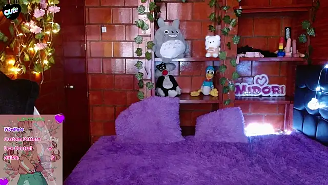 MidoriQuiinn Chat XXX live