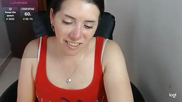 spicey_latina Adlı Modelin Canlı XXX Sohbeti