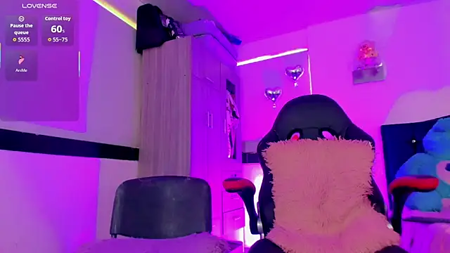 Hellen_moons__'s Live XXX Chat